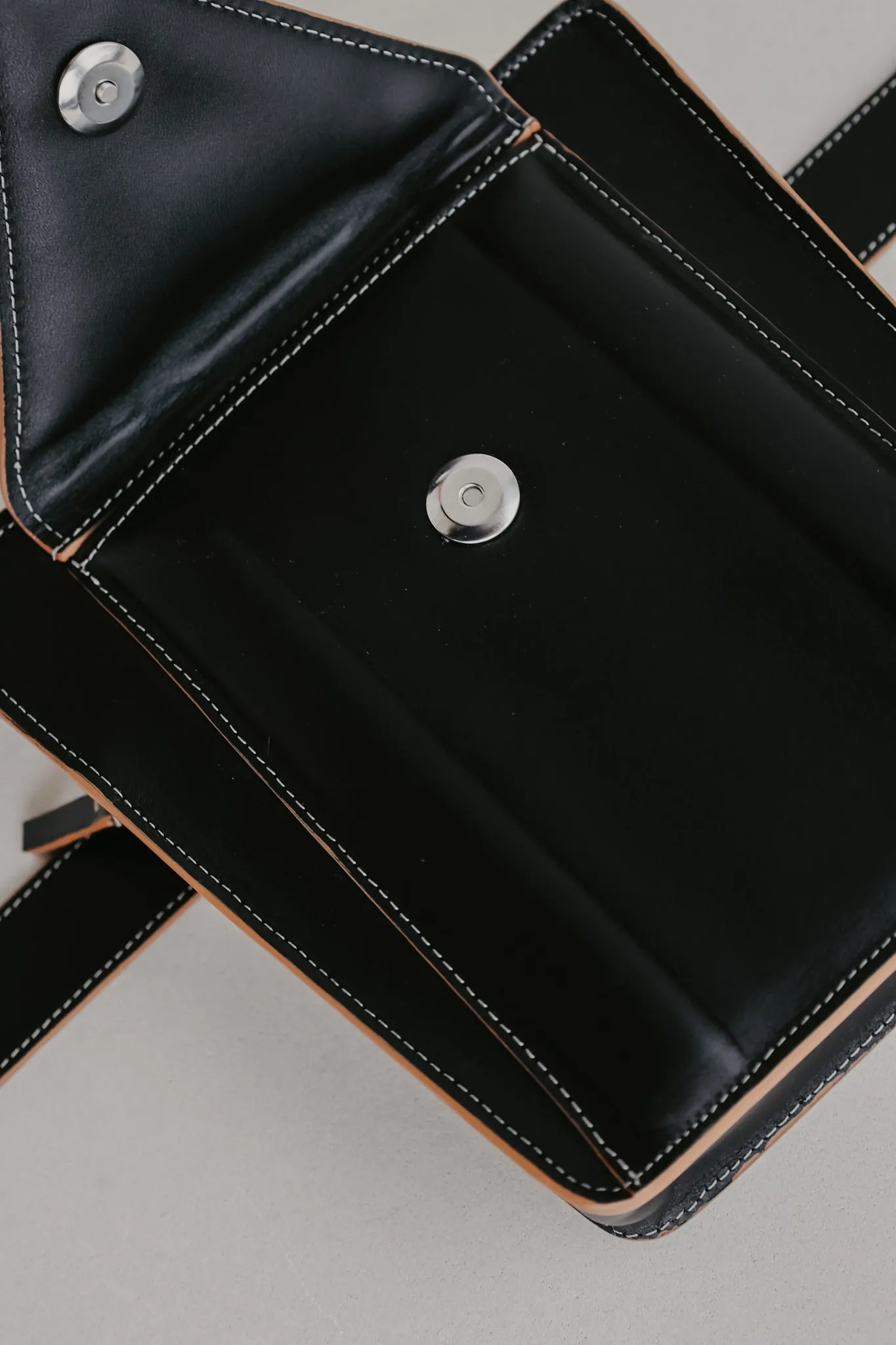 Belt Bag: Belt XL Stitched Tricolor Black   Trapezium M Stitched Tricolor Black
