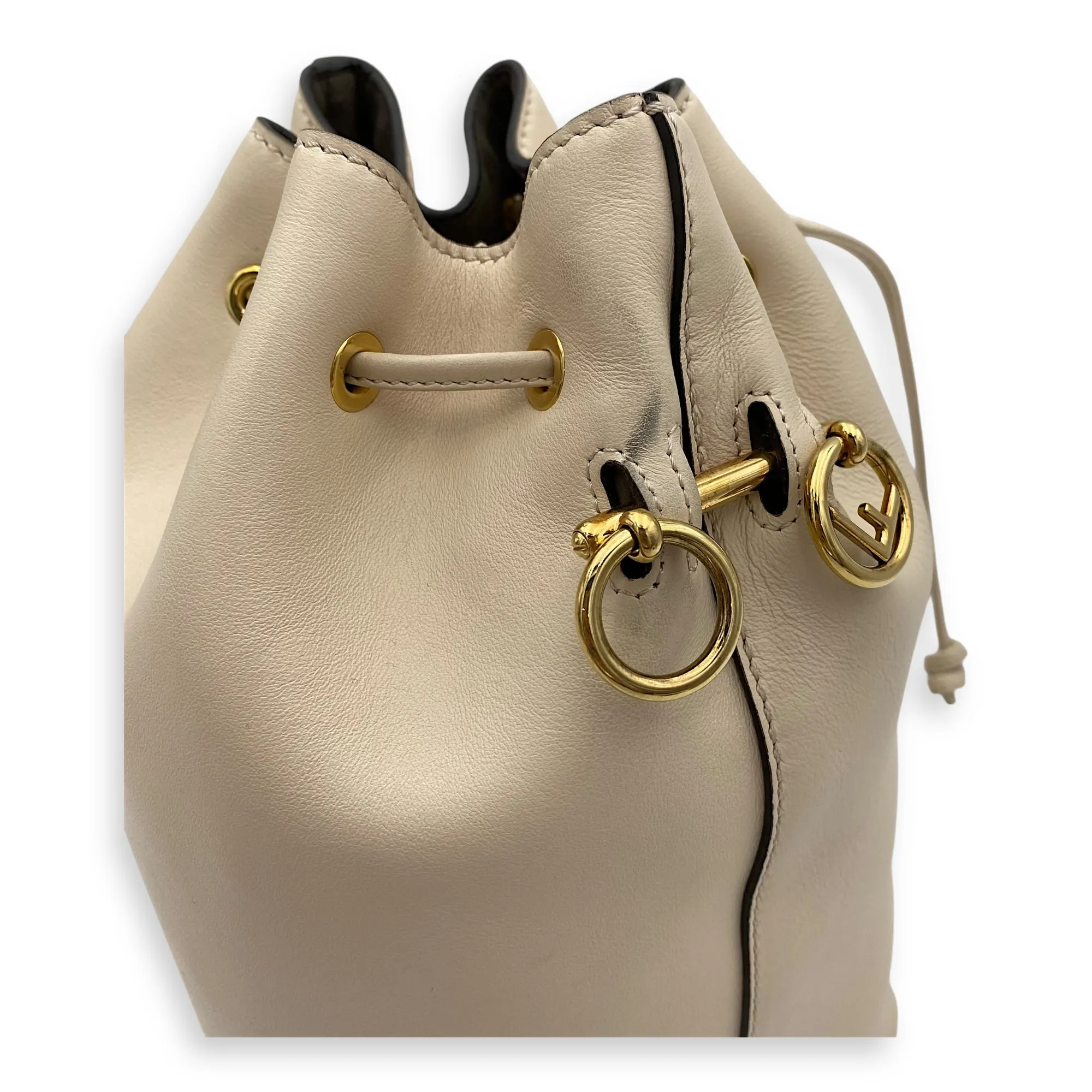 Mon Tresor NA Bucket Bag White in Calfskin, Gold