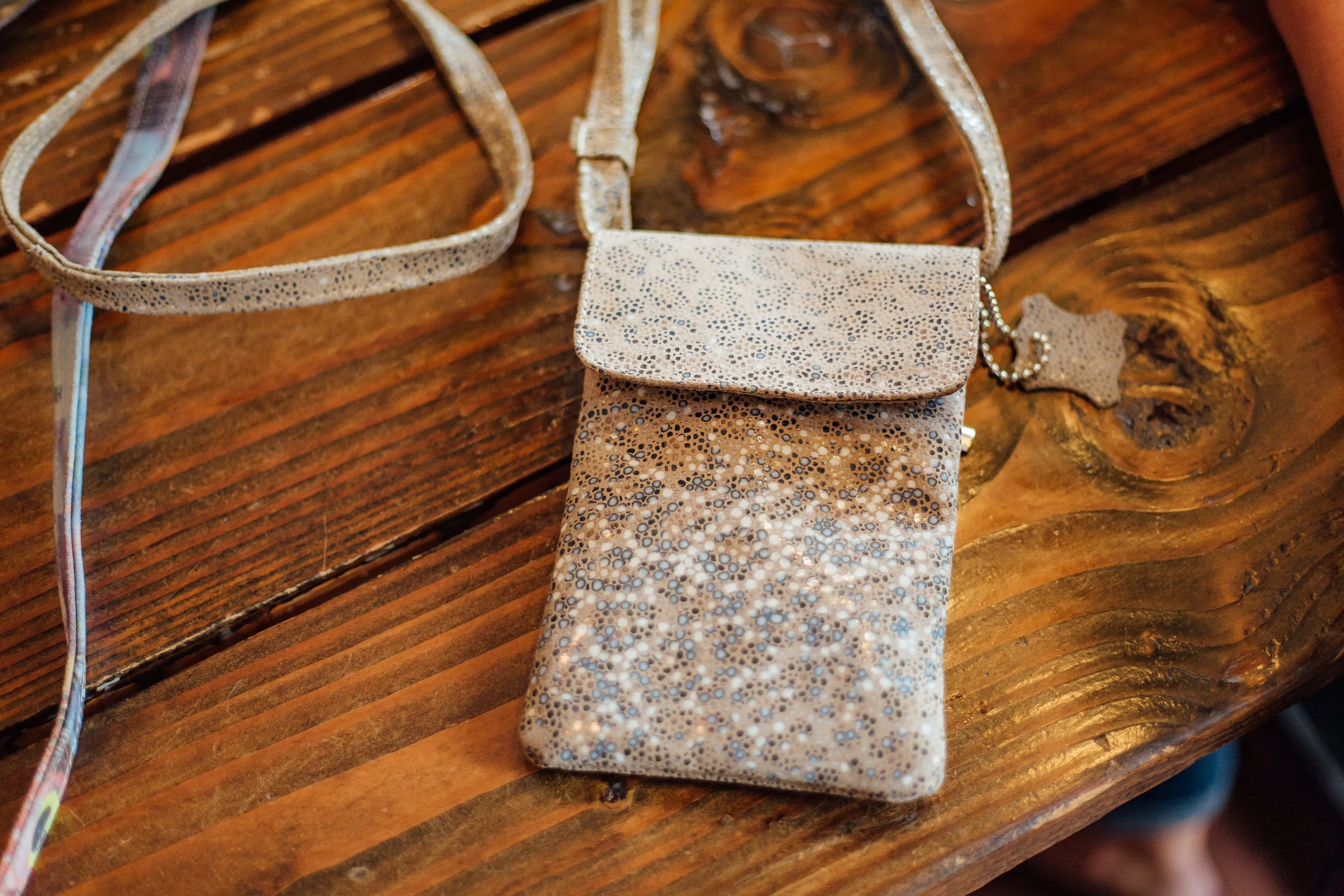 Penny Phone Bag: Leopard Stingray