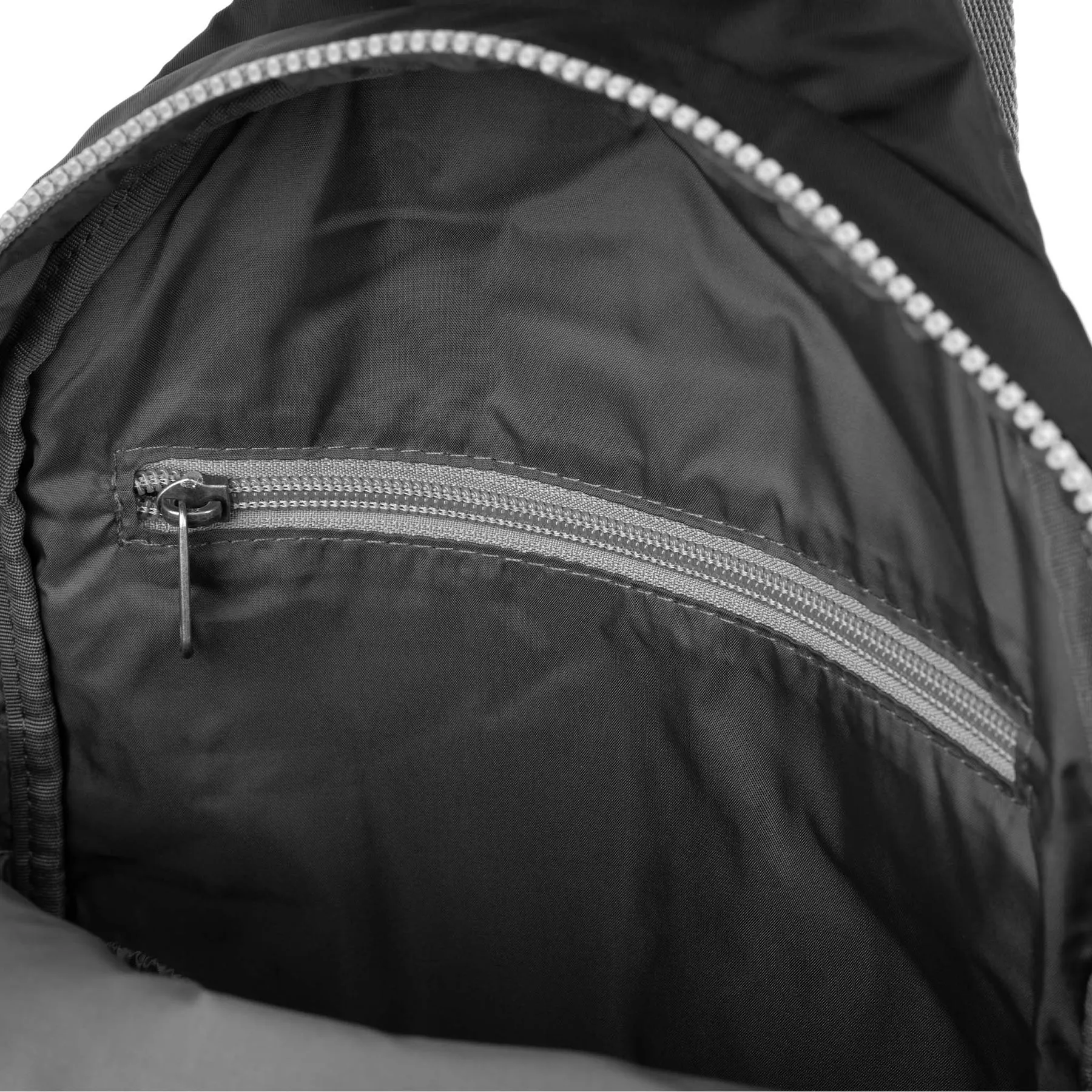 ROKA Willesden M XL Recycled Nylon Bag - Black