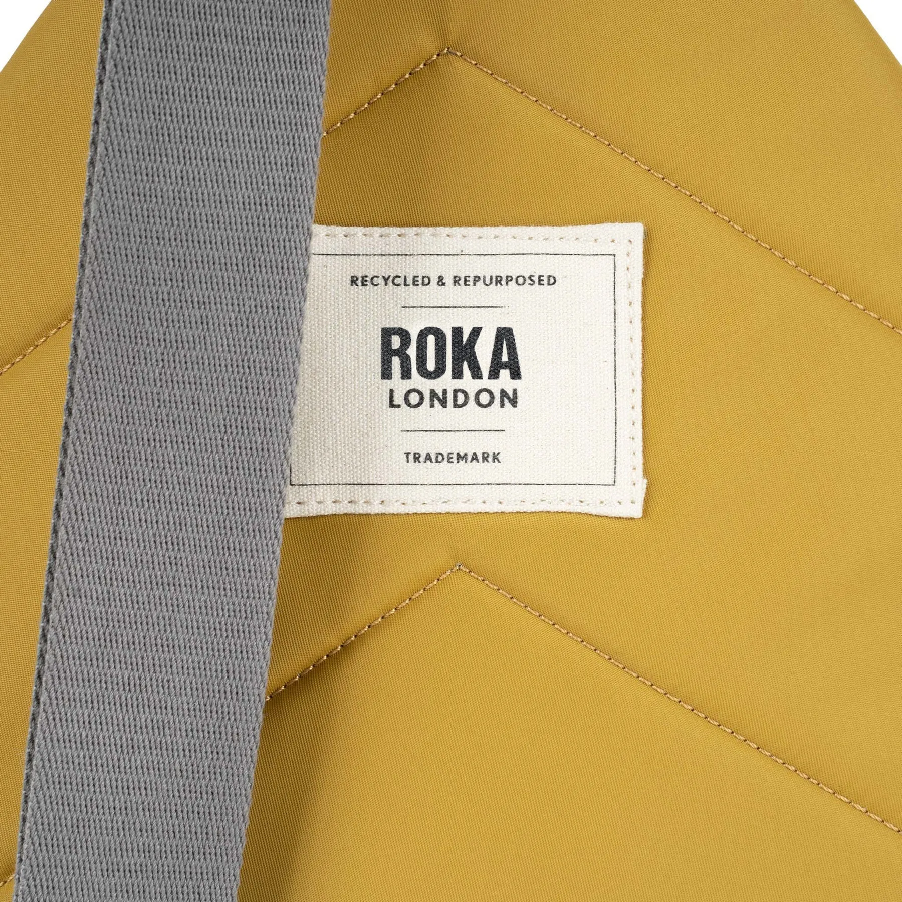 ROKA Willesden M XL Recycled Nylon Bag - Corn