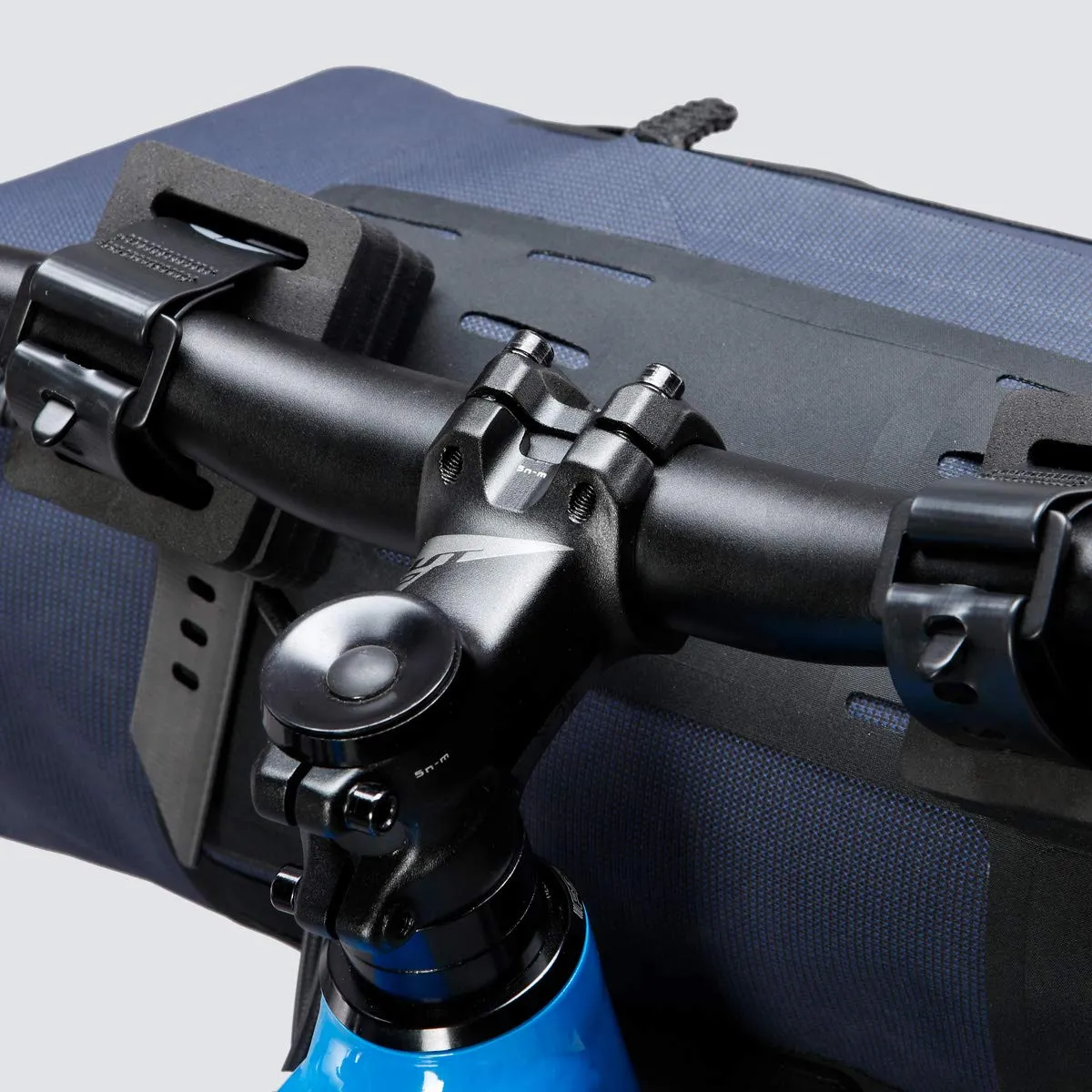 Roswheel Off-Road Blue Bicycle Handlebar Bag 15L MTB & Road Bike
