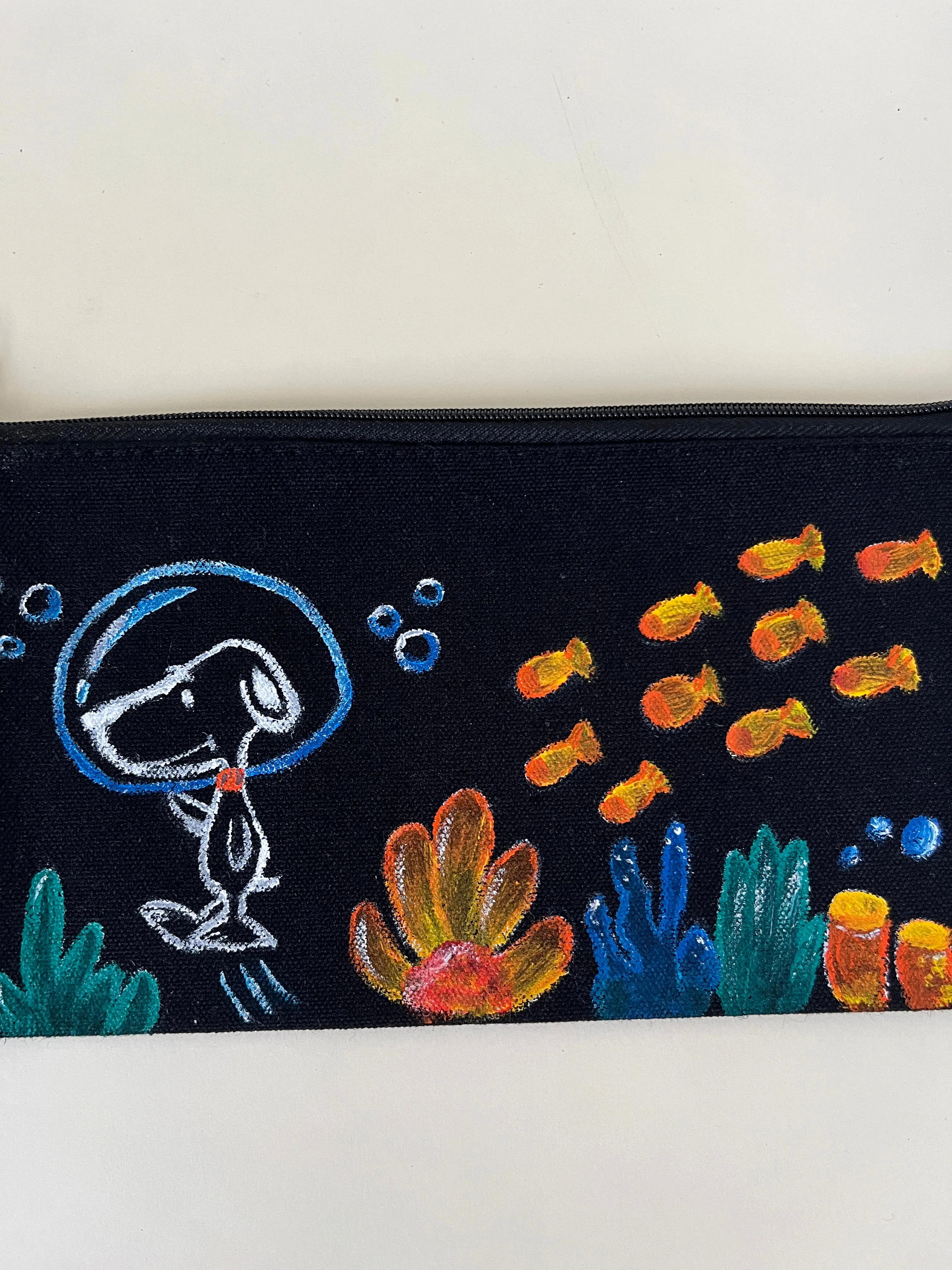 Snoopy Diving Case