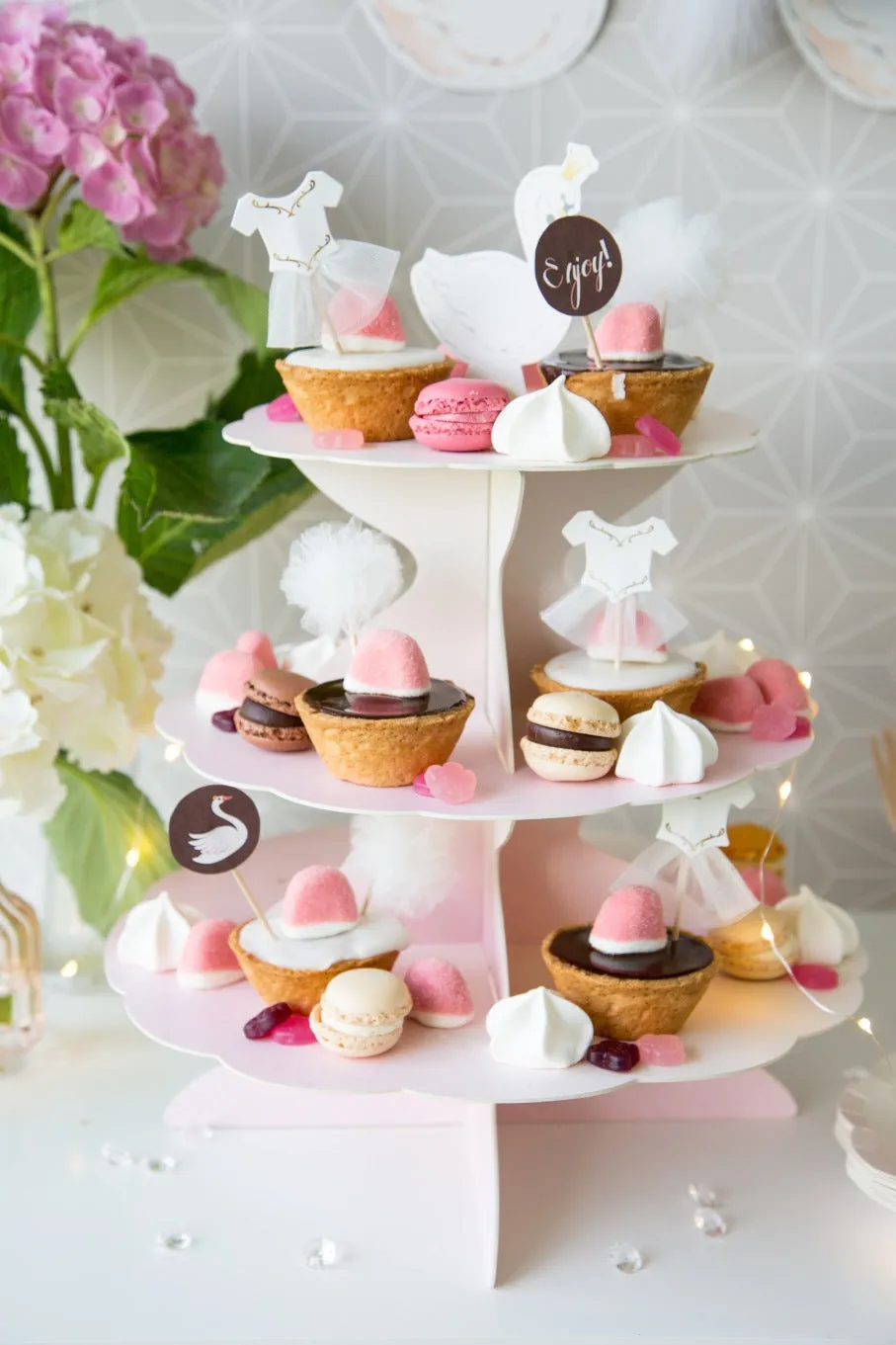 We Heart Pastels Cakestand